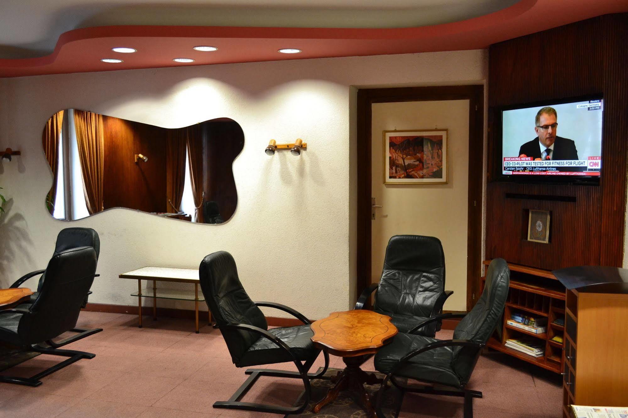 Moderne Hotel 3*